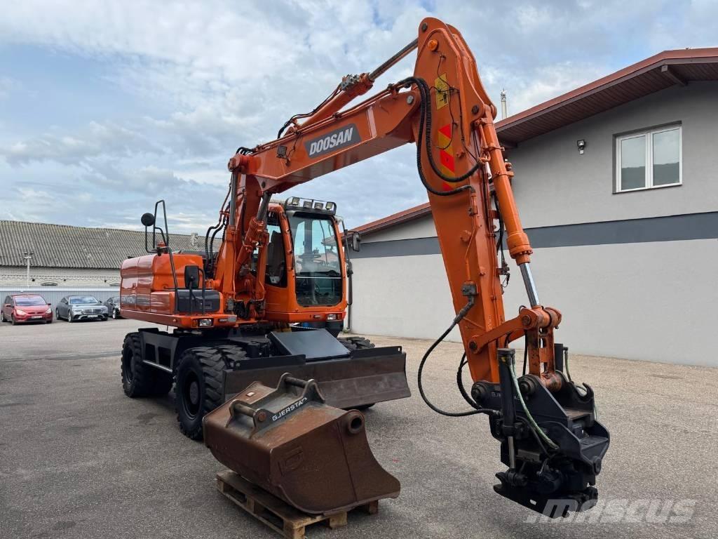 Doosan DX 140 W Bageri točkaši