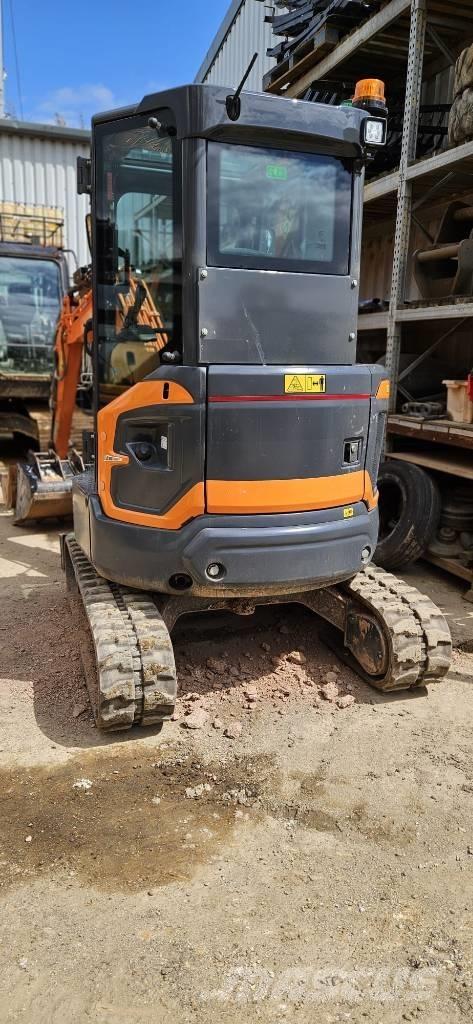 Develon DX 27 Z-7 Mini bageri < 7t