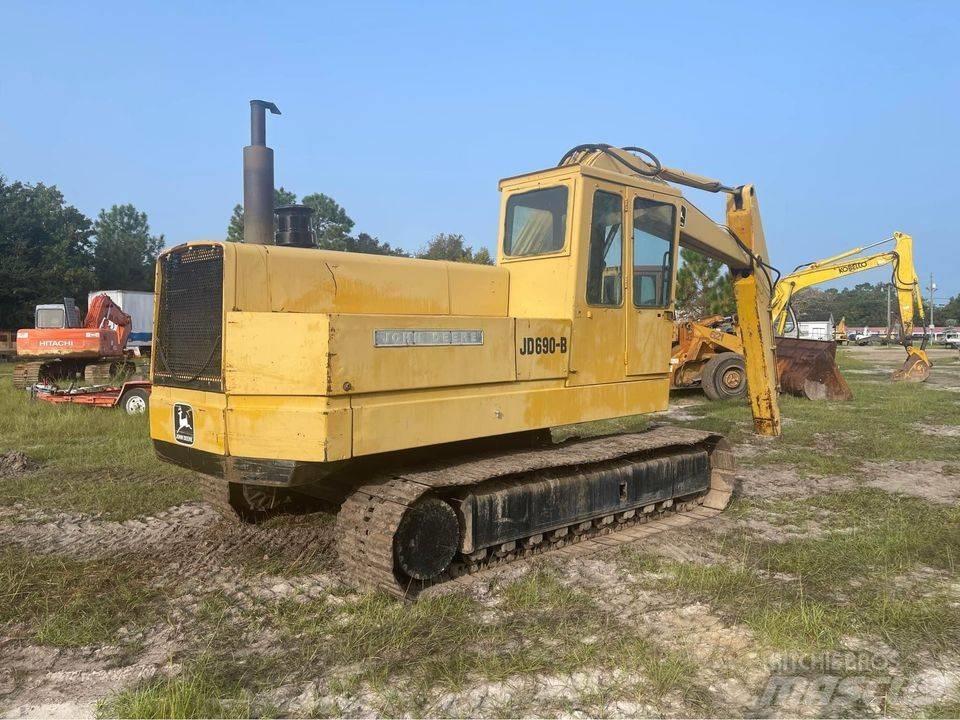 John Deere 690 B Bageri guseničari