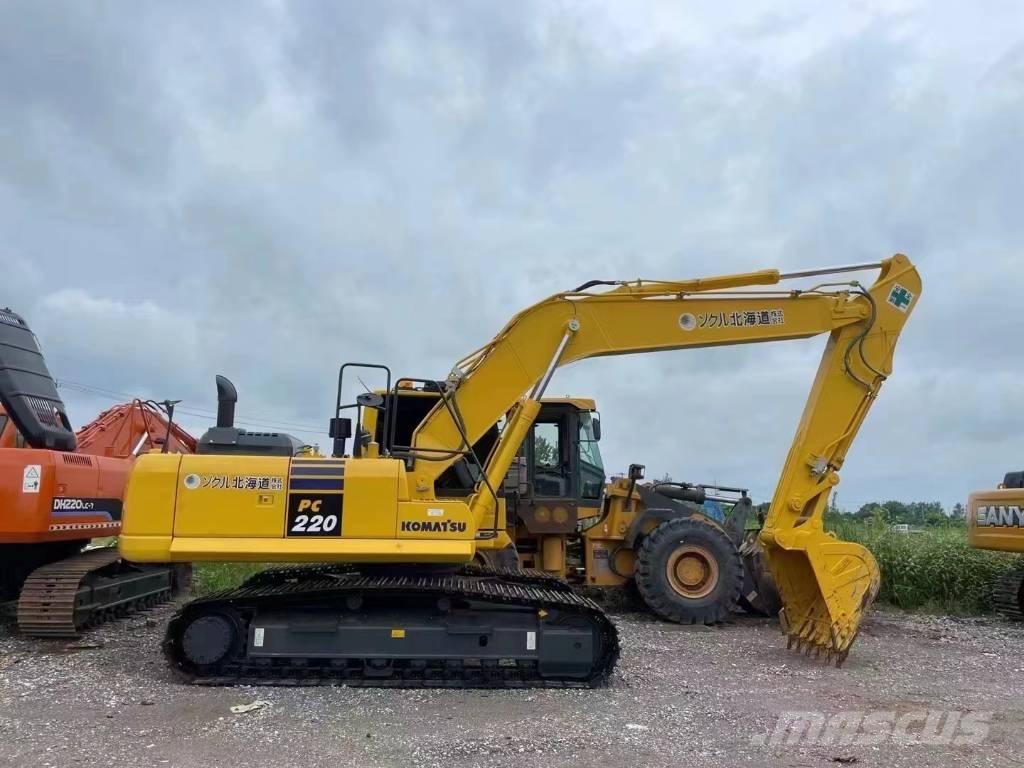 Komatsu PC220-8 Bageri guseničari