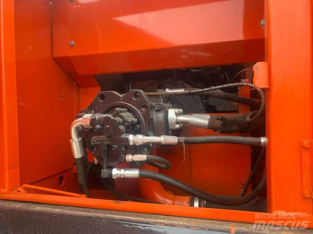 Doosan DX 225 LC Bageri guseničari