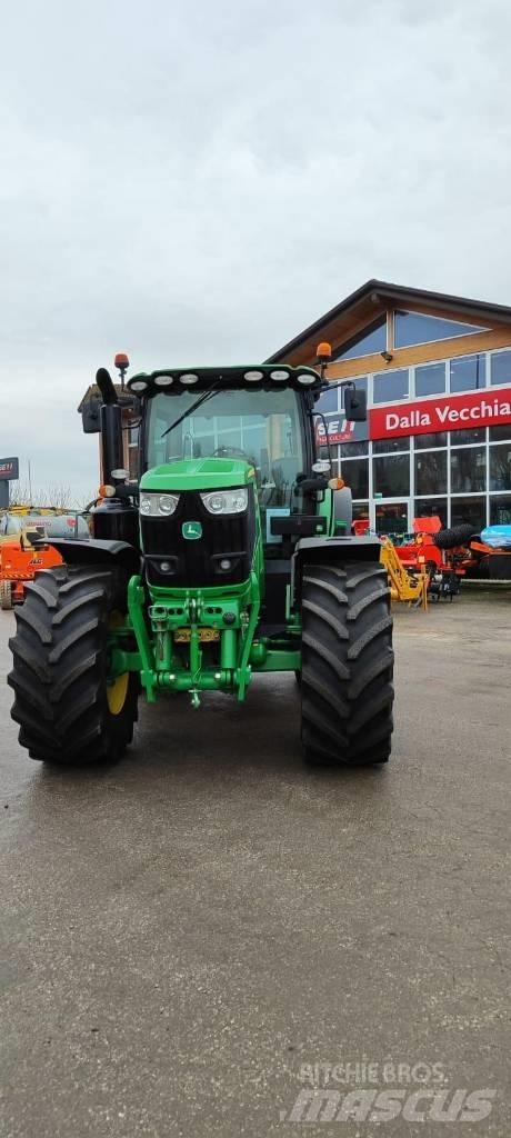 John Deere 6175 R Traktori