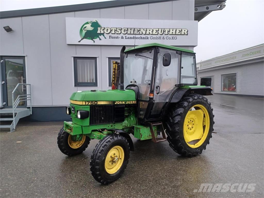 John Deere 1750 Traktori