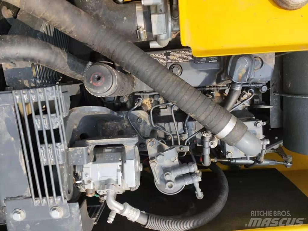 Komatsu PC 130 Bageri guseničari