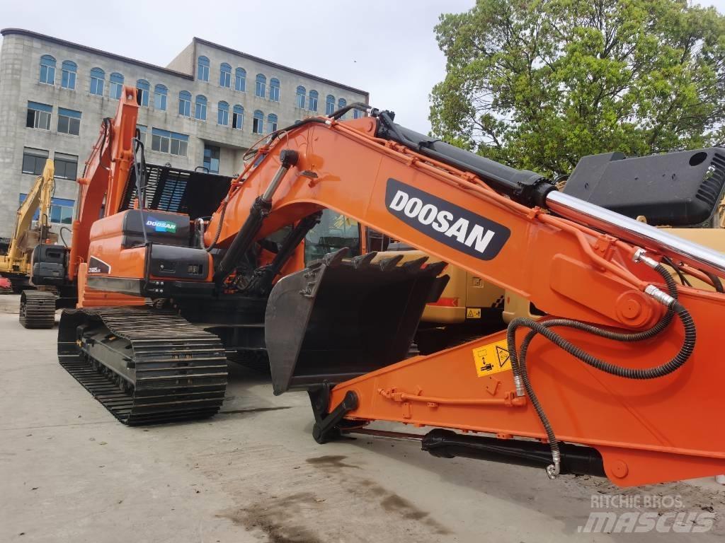 Doosan DX 225 LC Bageri guseničari