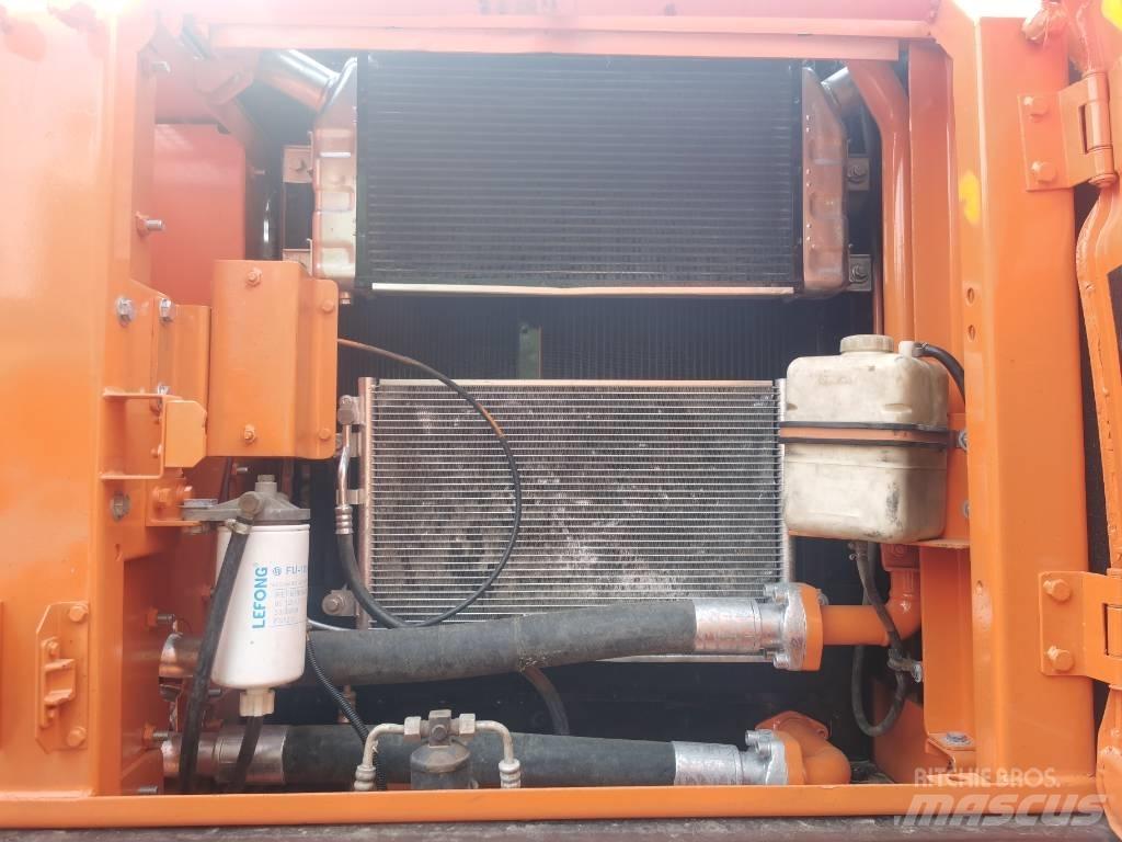 Doosan DX 225 LC Bageri guseničari