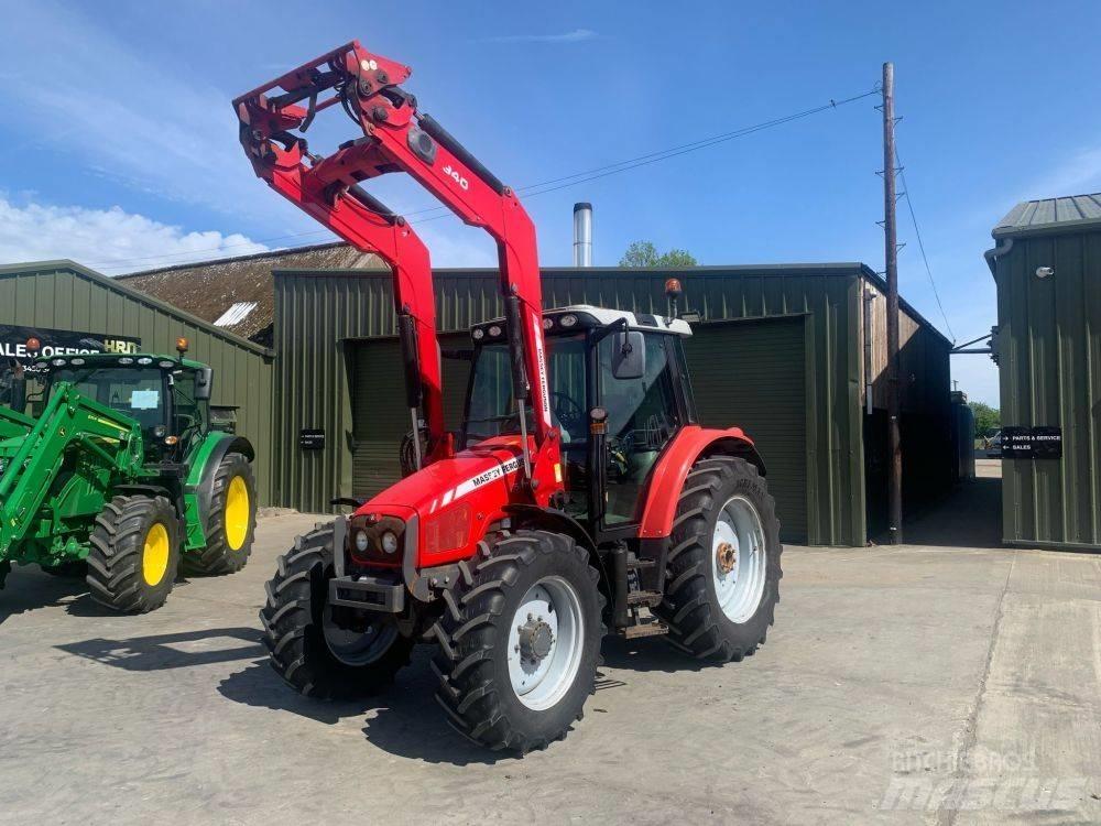 Massey Ferguson 5455 Traktori
