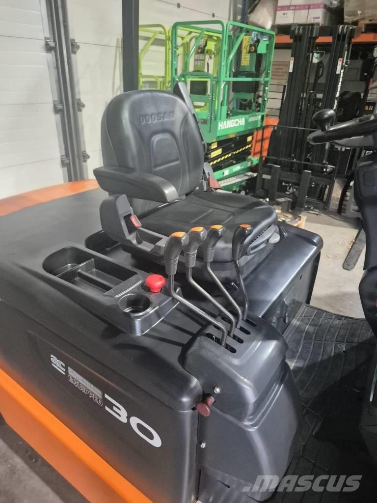 Doosan B 30 X-5 Električni viljuškari