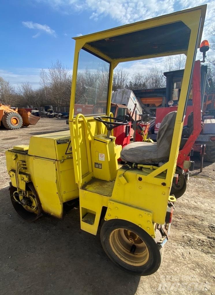 Bomag BW 100 AC Kombinovani valjci