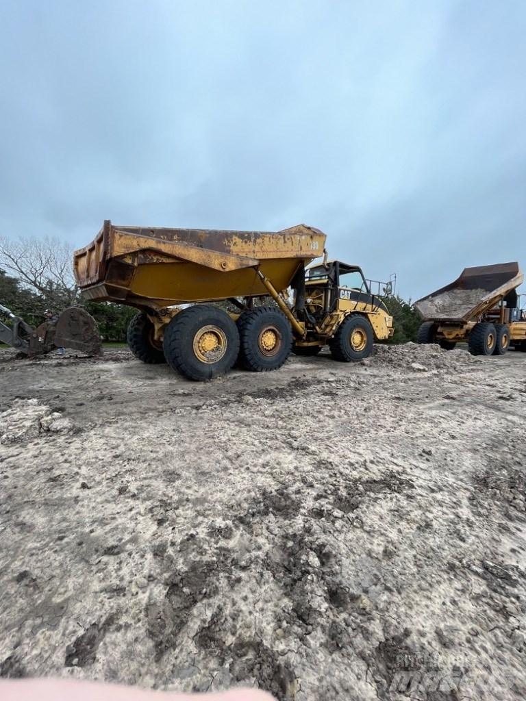 CAT 730 Zglobni damperi