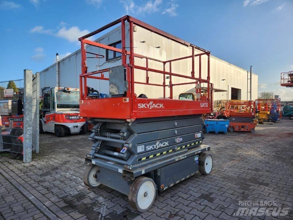 SkyJack SJ 4732 Makazaste platforme