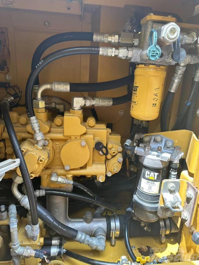 CAT CAT313D Midi bageri 7t – 12t