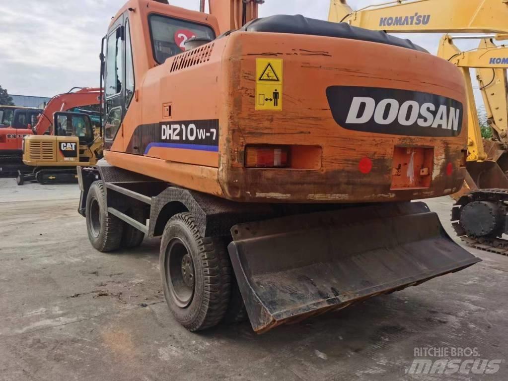Doosan DH 210 W-7 Bageri točkaši