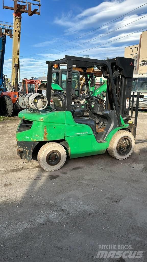 Mitsubishi FG30N Viljuškari - ostalo