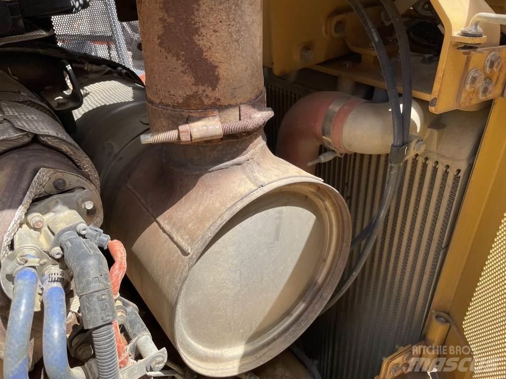 CAT D6T LGP Buldožeri guseničari