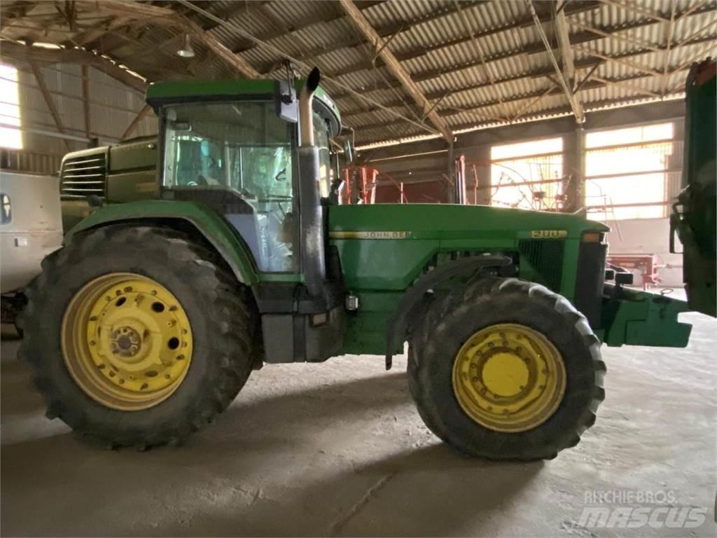 John Deere 8200 Traktori
