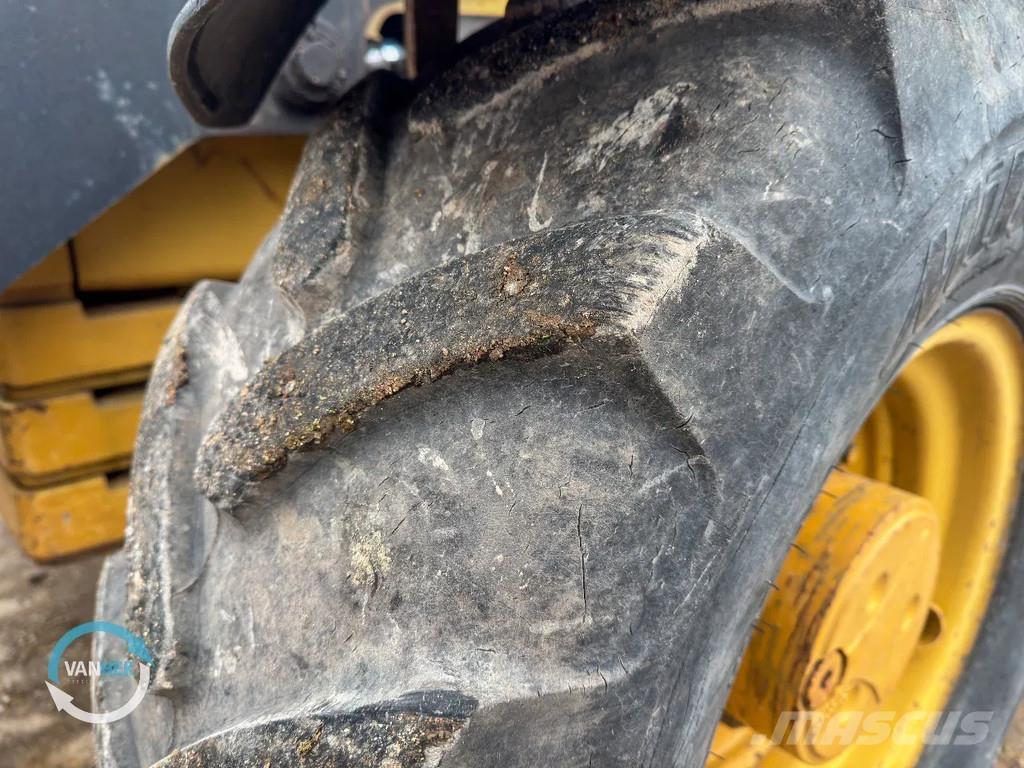 CAT 428C Rovokopači