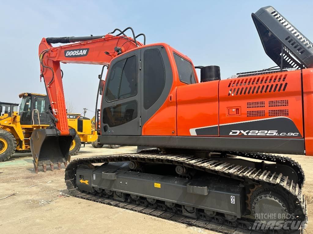 Doosan DX 225LC-9C Bageri guseničari