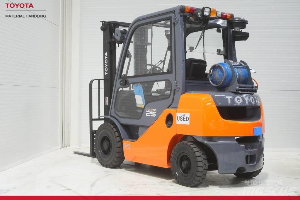 Toyota 02-8 FGF 25 Plinski viljuškari