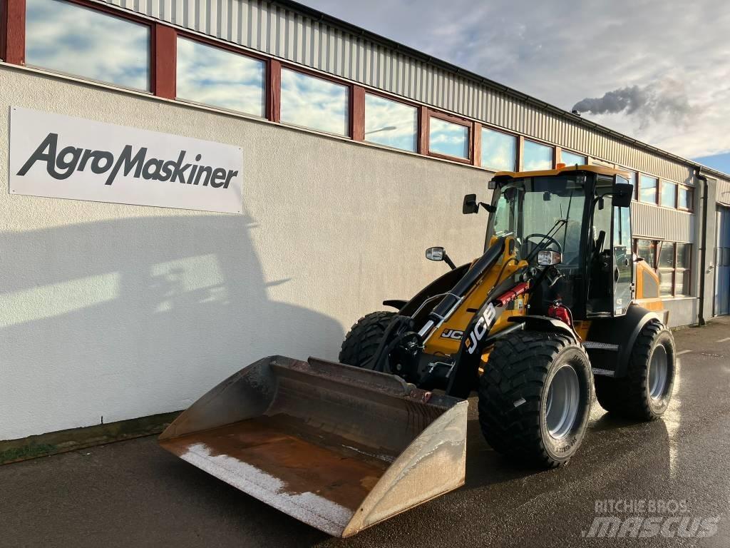 JCB 409 STAGE V - AGRI Mini utovarivači