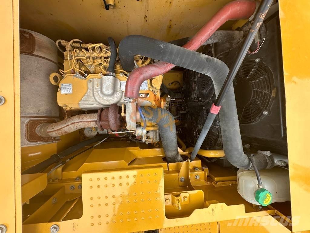 CAT 320 GC Bageri guseničari