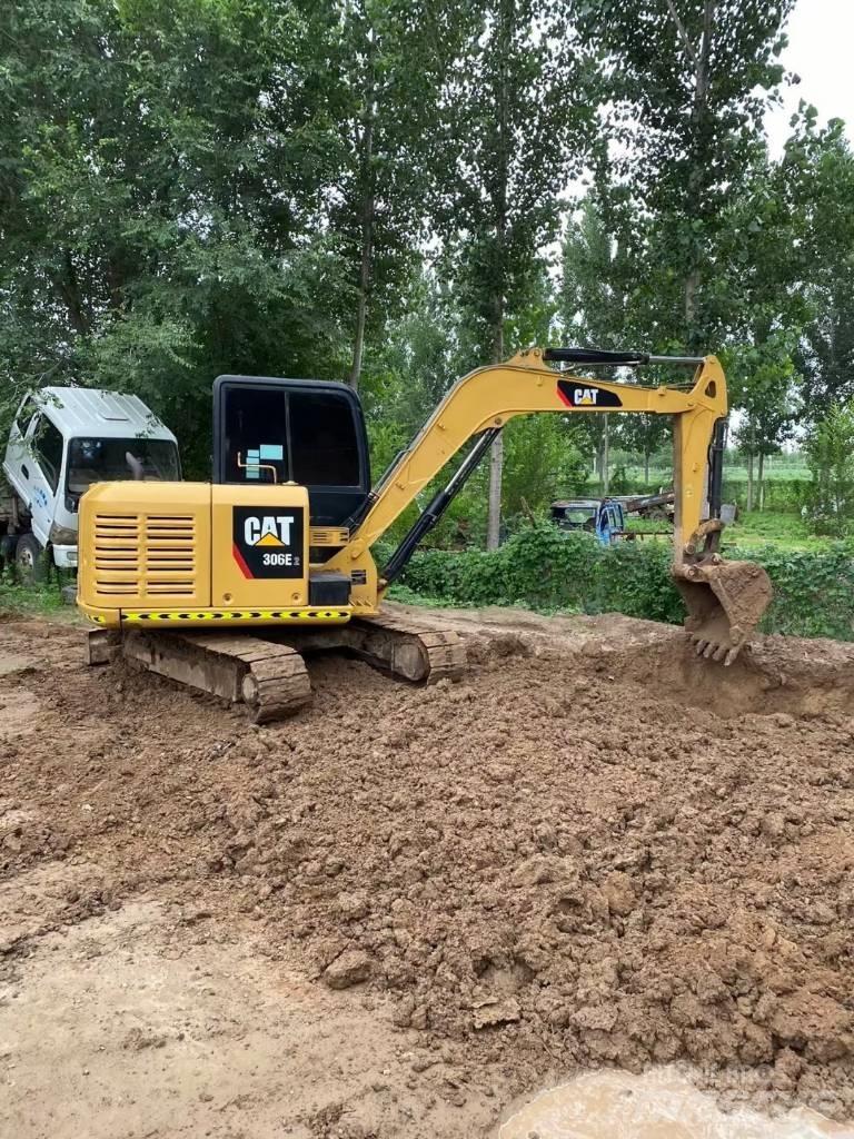 CAT 306E2 Bageri guseničari