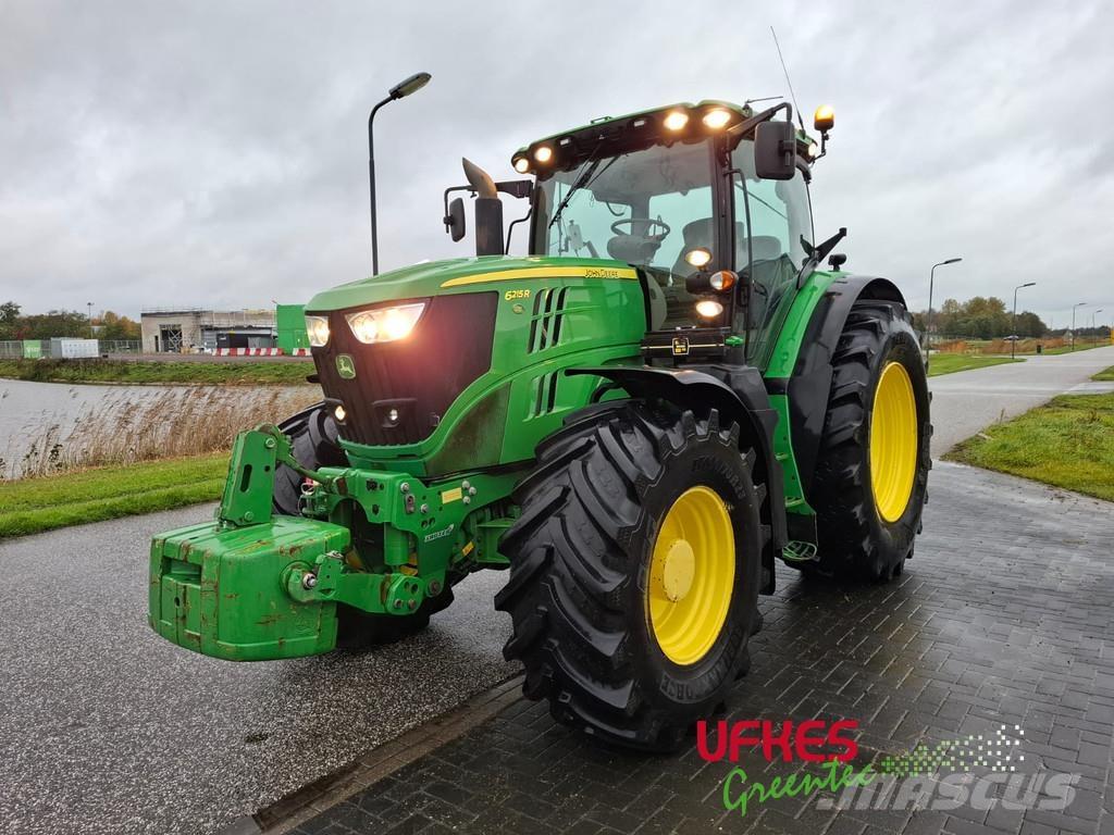 John Deere 6215 R Traktori