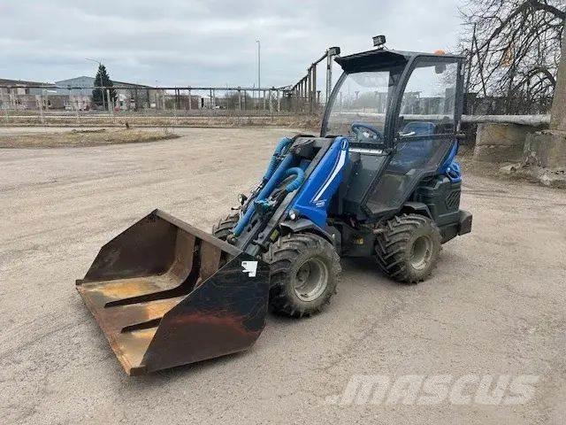 Multione 8.4 SD Mini utovarivači