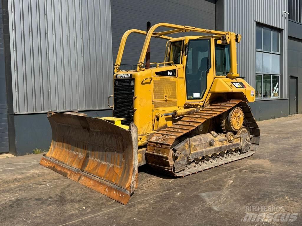 CAT D6N XL Buldožeri guseničari