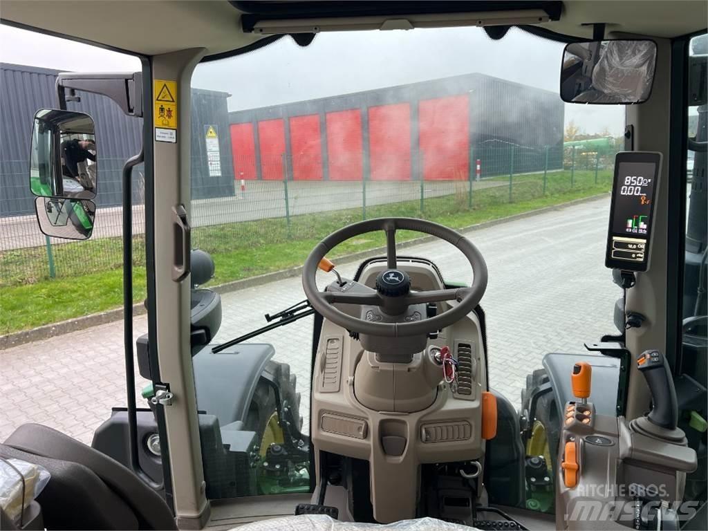 John Deere 6120M Traktori