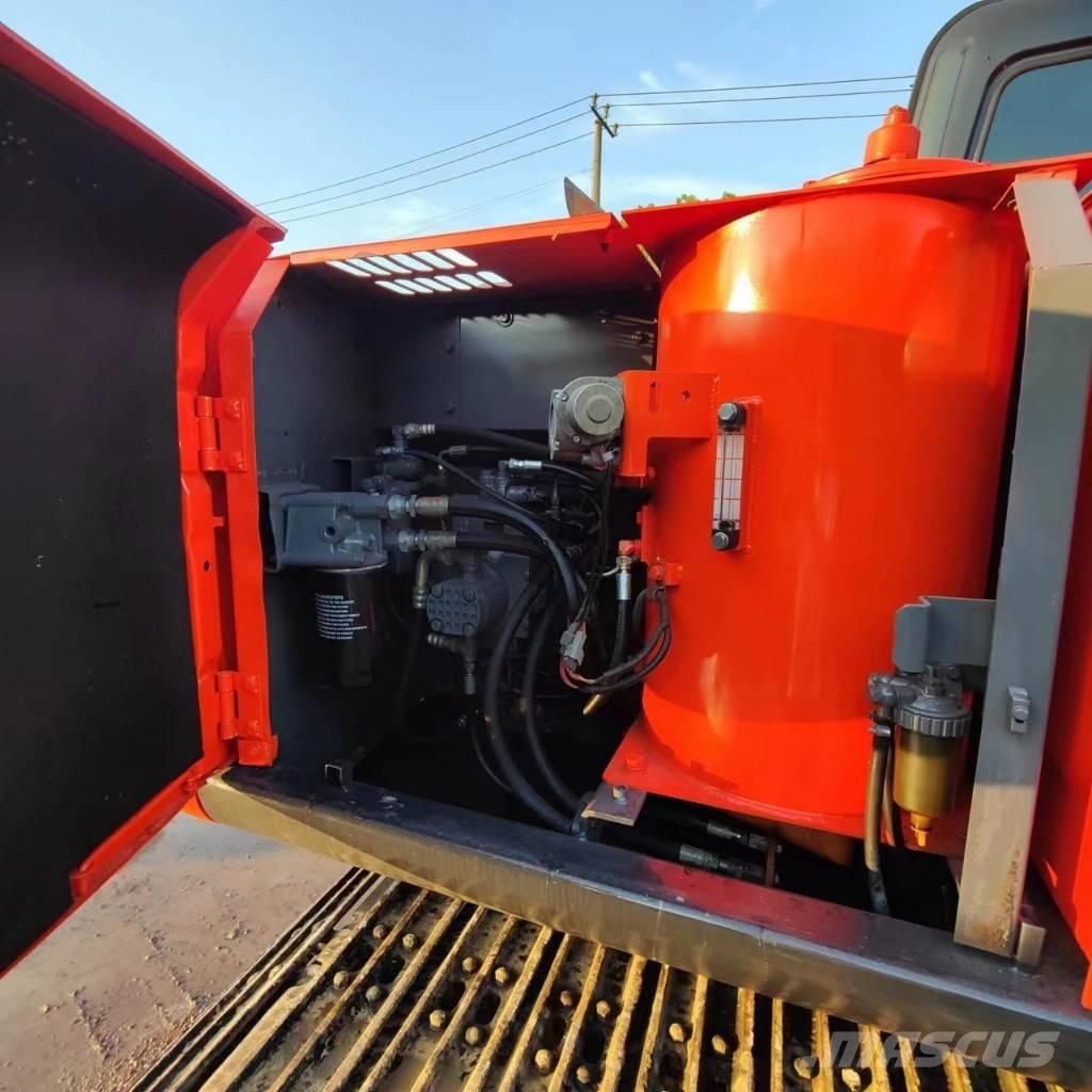 Hitachi ZAXIS 120 Bageri guseničari