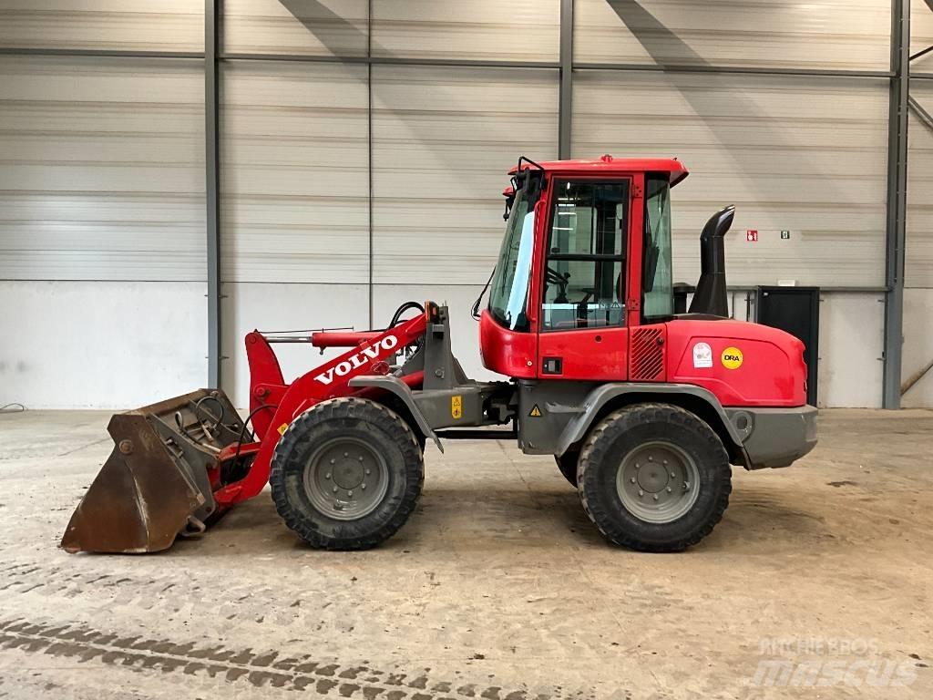 Volvo L 30 G Utovarivači na točkove