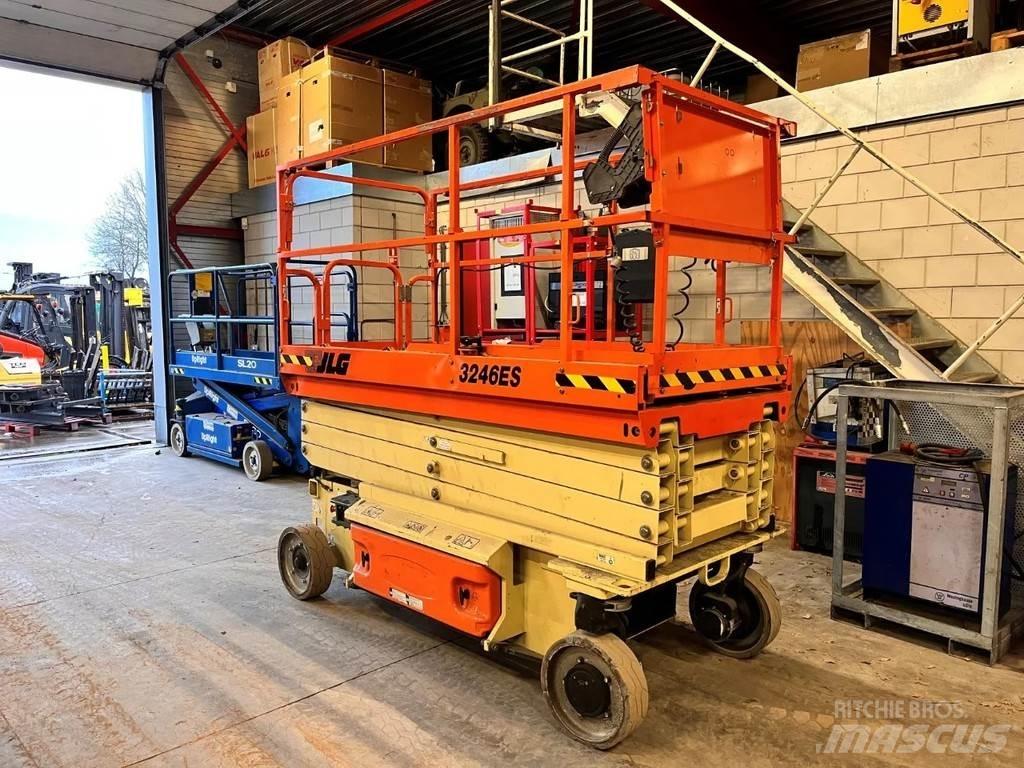 JLG 3246ES Makazaste platforme