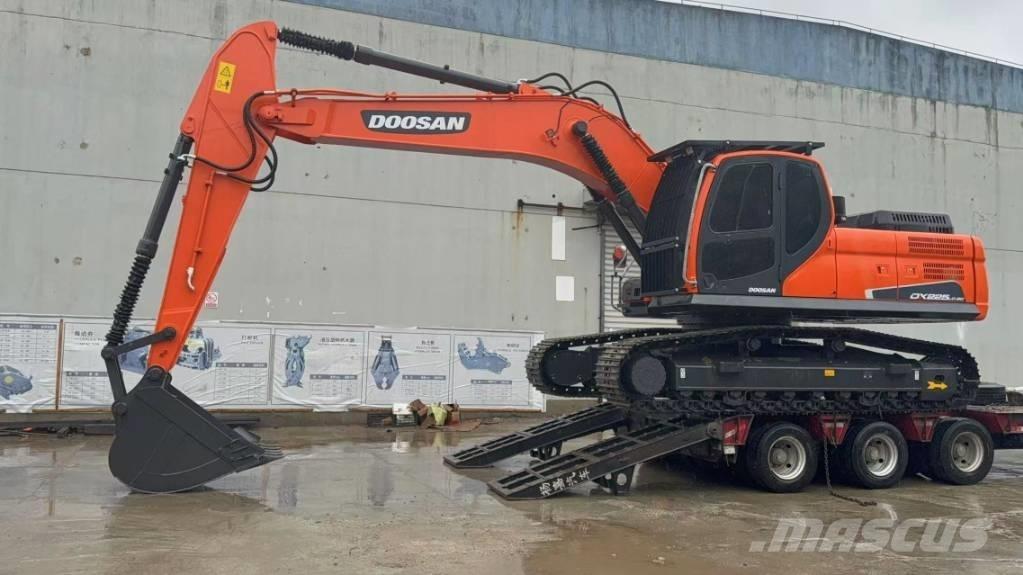 Doosan DX 225 LCA Bageri guseničari