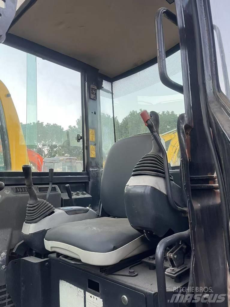 Komatsu PC 30 Bageri guseničari