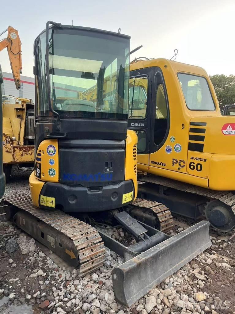 Komatsu PC 30 Bageri guseničari