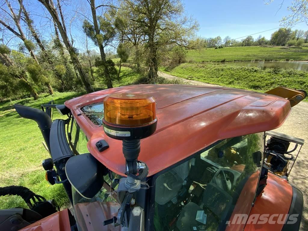 Kubota M 135 GX Traktori