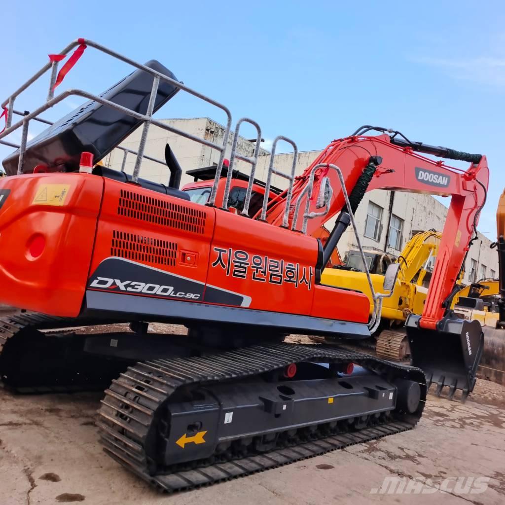 Doosan DX300 LC Bageri guseničari