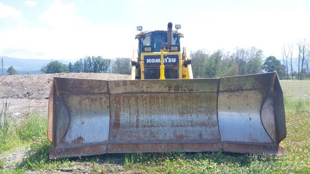 Komatsu D 65 PX-17 Buldožeri guseničari