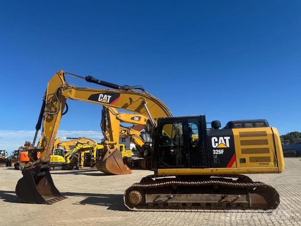 CAT 326 F LN Bageri guseničari