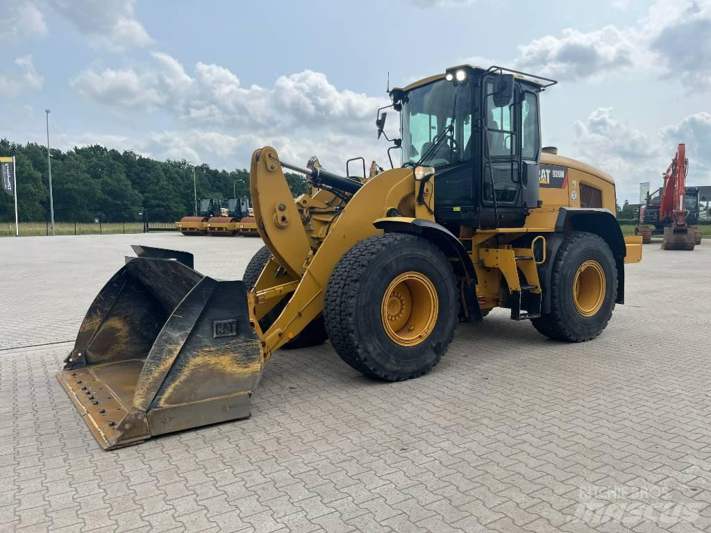 CAT 926M Utovarivači na točkove