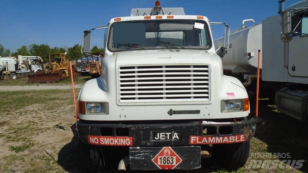 International 4900 Kamioni cisterne