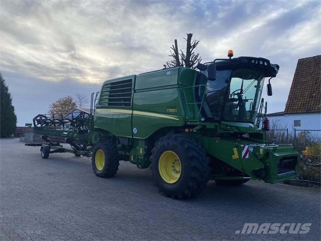 John Deere T550 Kombajni