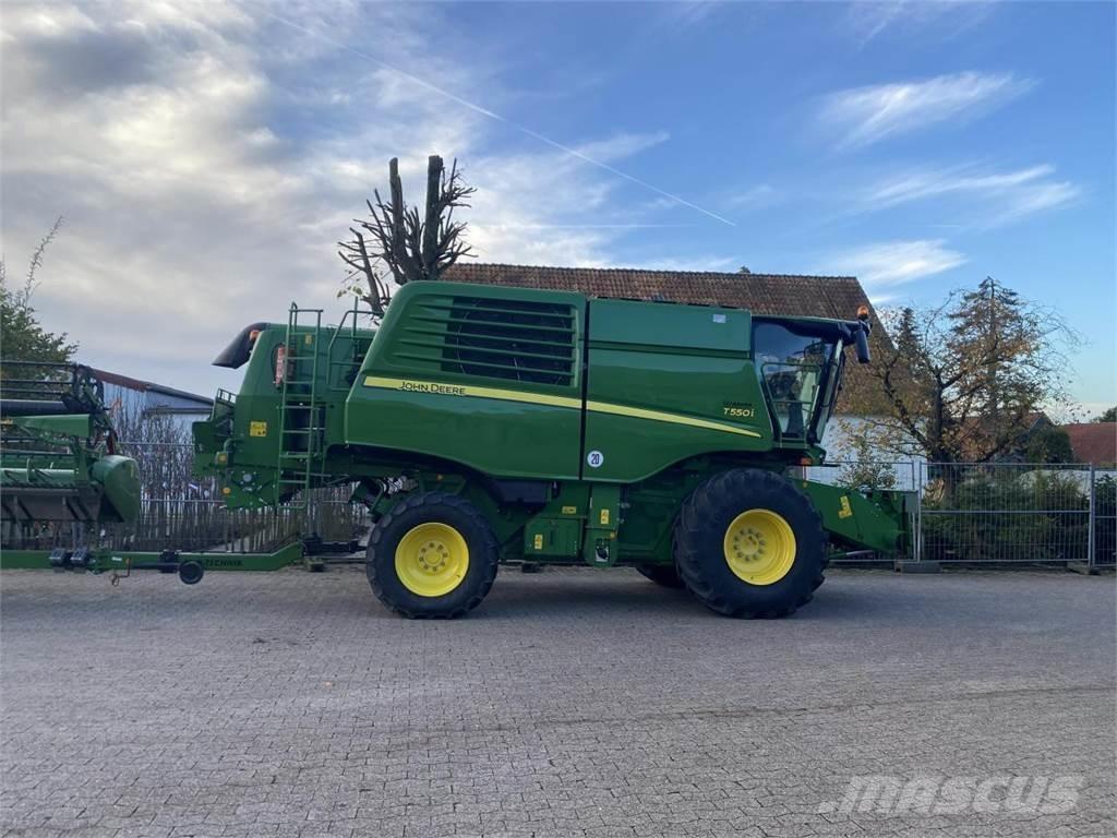John Deere T550 Kombajni