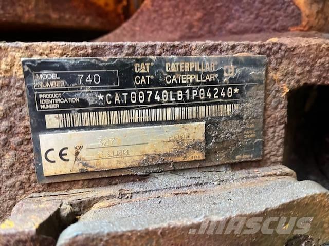 CAT 740 Zglobni damperi