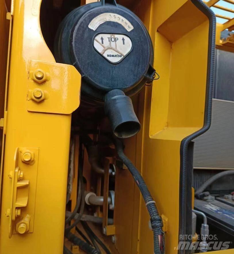 Komatsu PC 160 LC Bageri guseničari