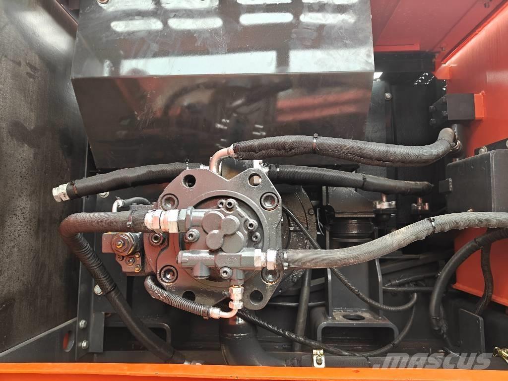 Doosan DX225LCA Bageri guseničari