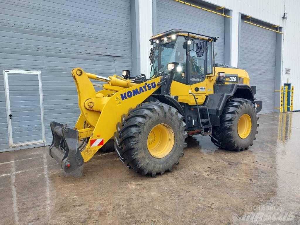 Komatsu WA320-8 Utovarivači na točkove