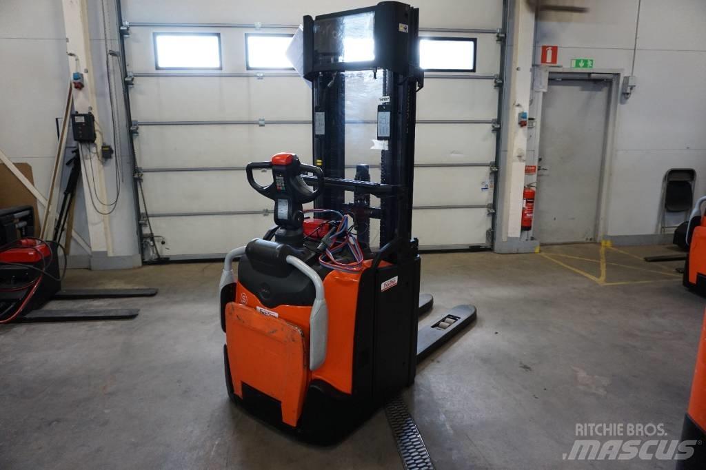 Toyota SPE120L Ručni električni viljuškar