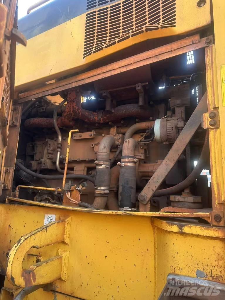 Komatsu WA 600-6 Utovarivači na točkove